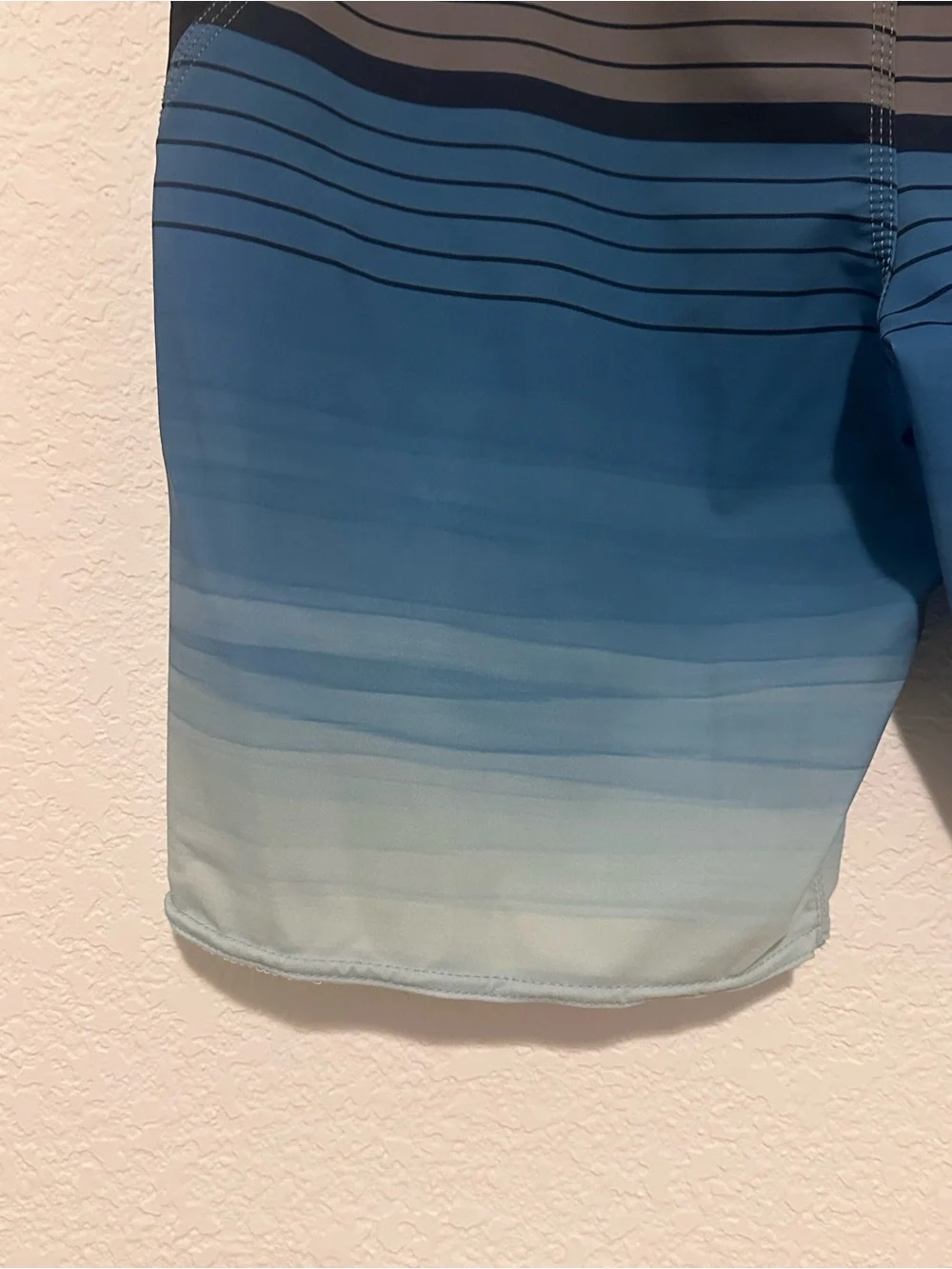 O'Neill Men's Gray to Blue Gradient Stripe Board Shorts